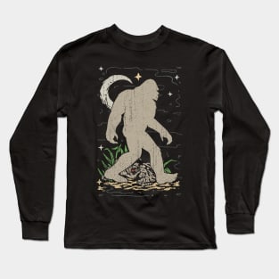 Bigfoot Silhouette Retro Long Sleeve T-Shirt